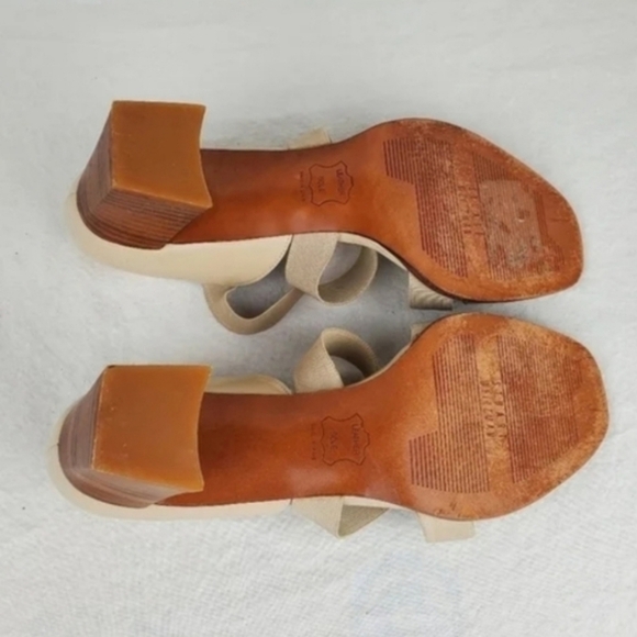 Stuart Weitzman cream strapy heel sandals leather sole size 7.5 - Picture 8 of 11